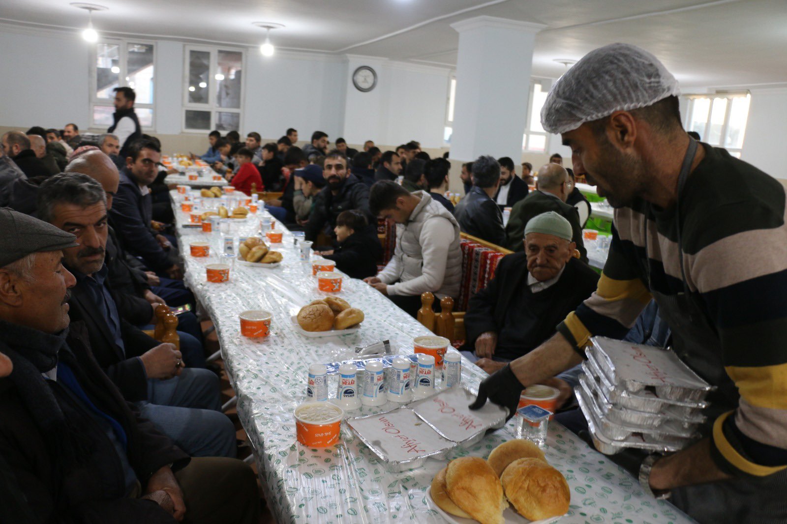 Belediye Mahalle İftarlarını Sürdürüyor