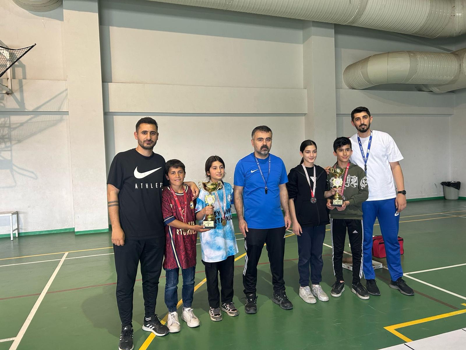 Floor Curling’de Köy Okulu Şampiyonluğu