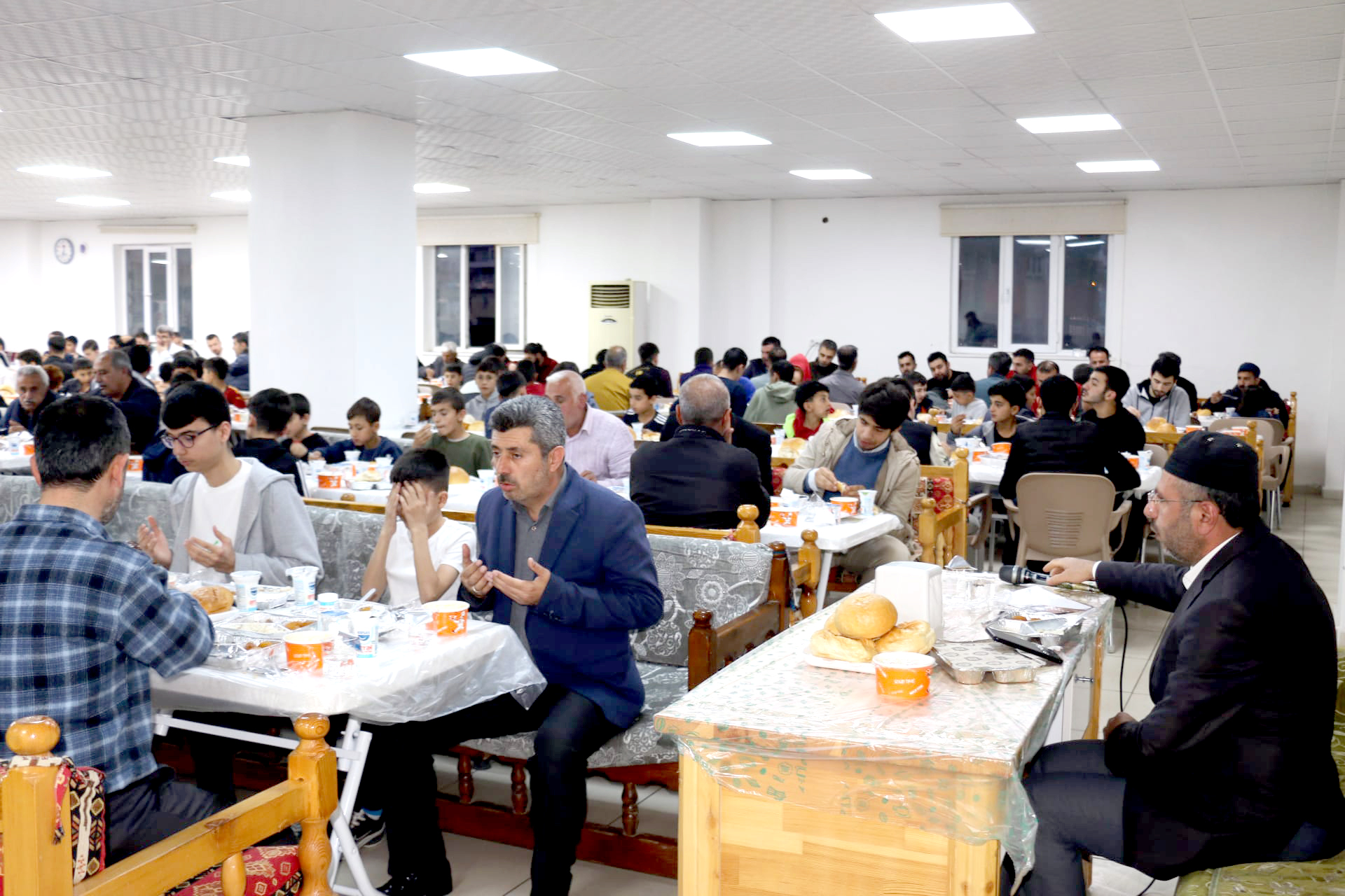 İftar Programları Tüm Hızıyla Devam Ediyor