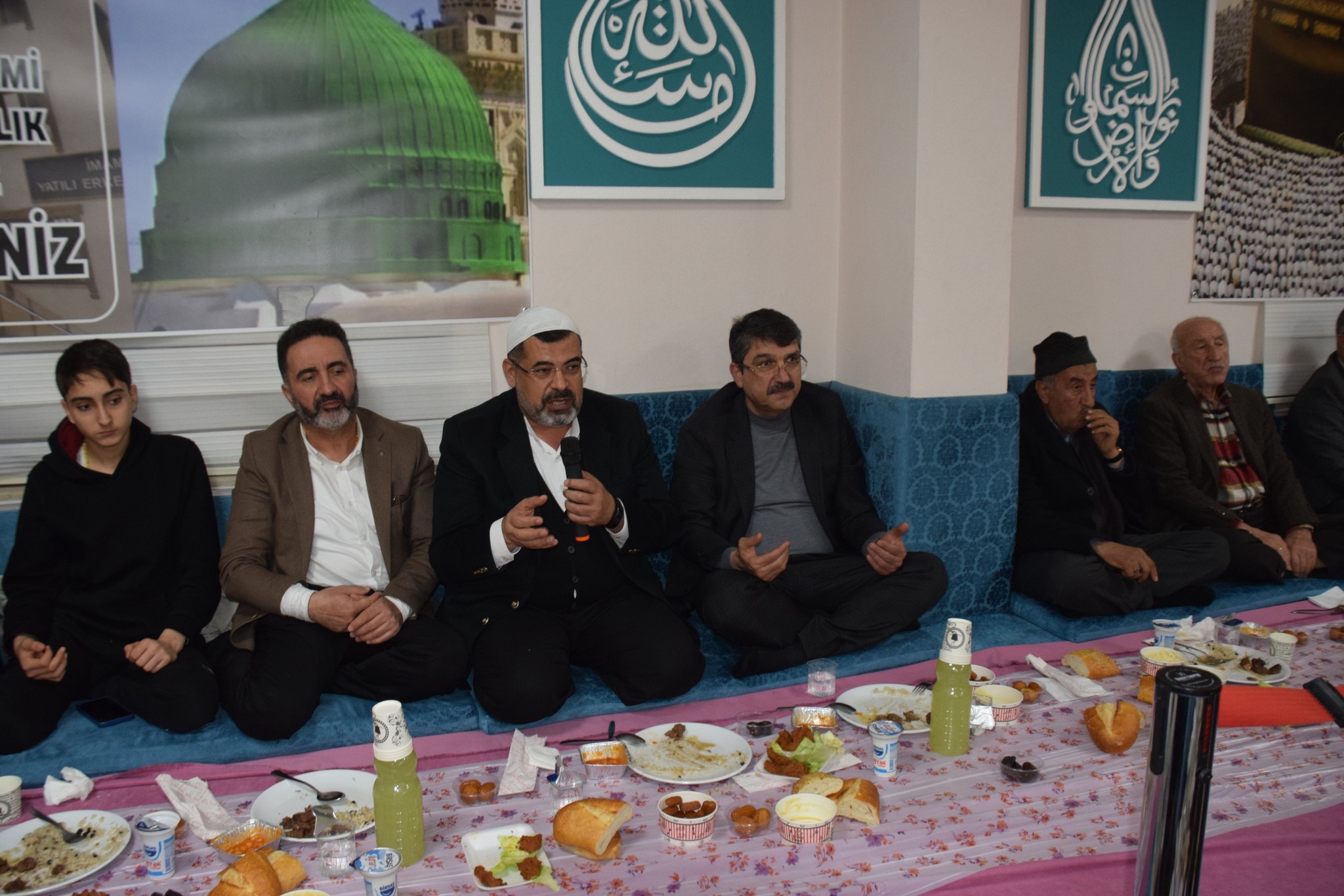 NASIROĞLU KUR’AN KURSU’NDA İFTARINI AÇTI