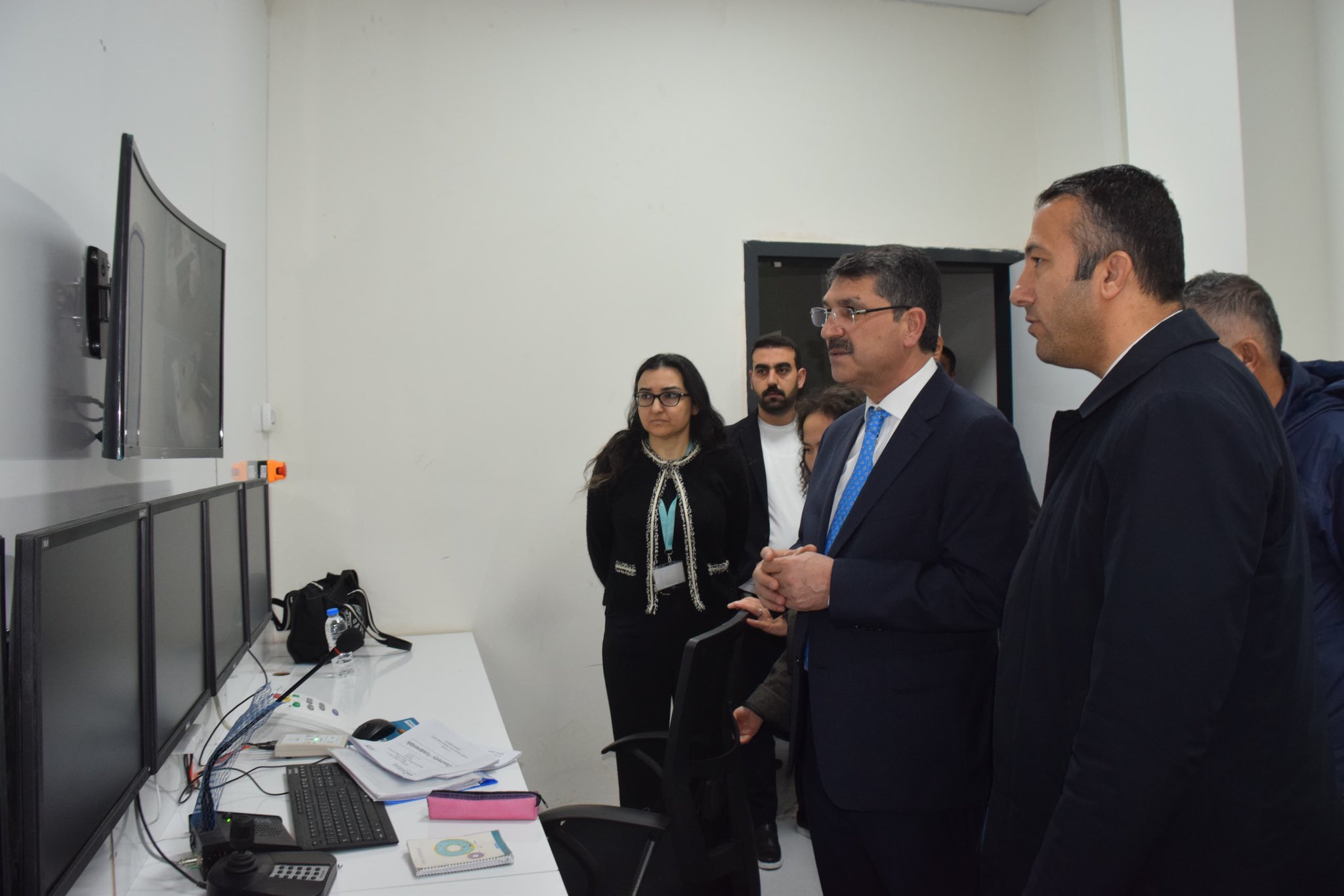 Nasıroğlu, Onkoloji ve Bilim Merkezini İnceledi