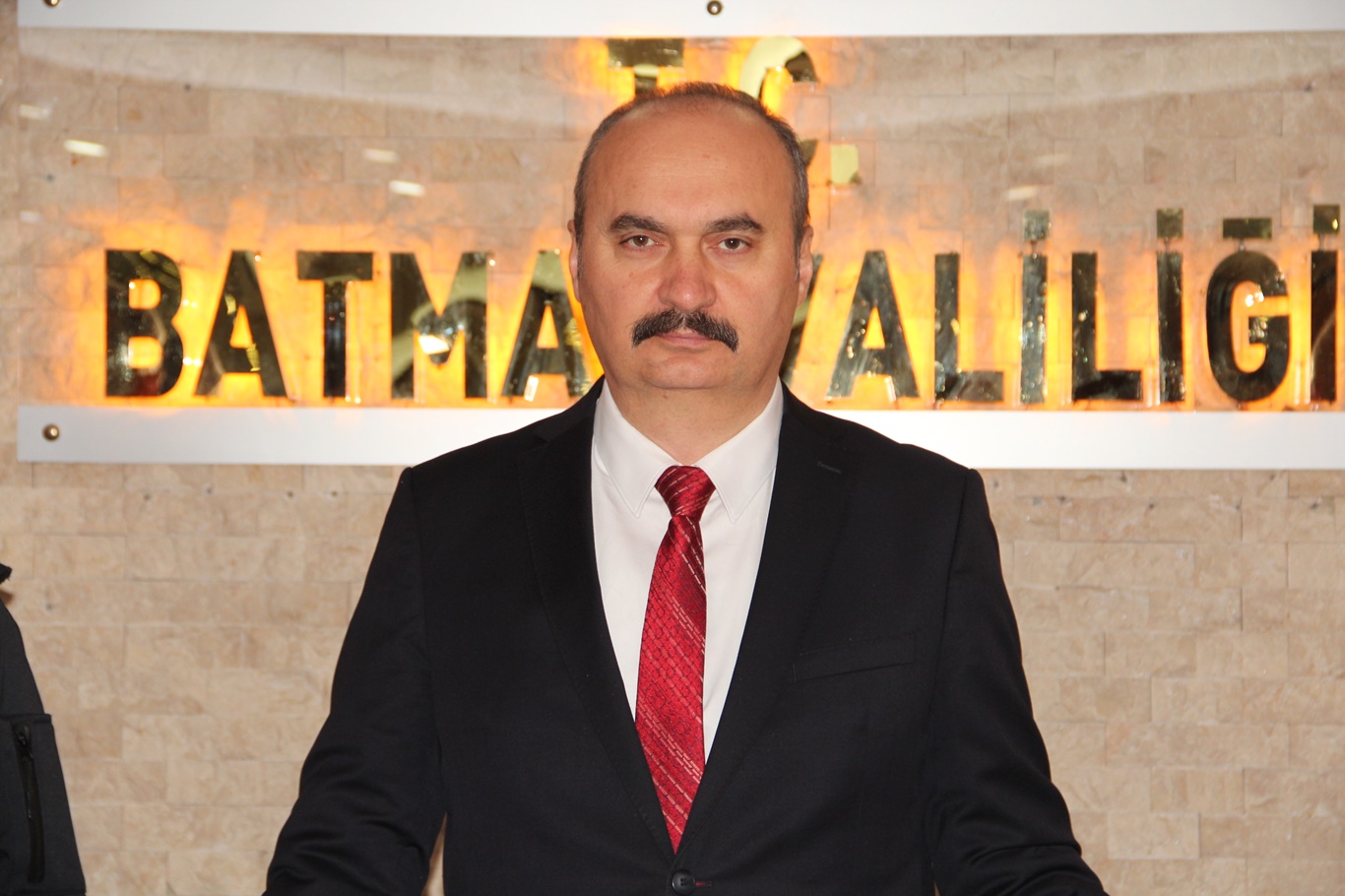 Vali Canalp, “Batman Sokak Köpeklerinden Arındırılacak”