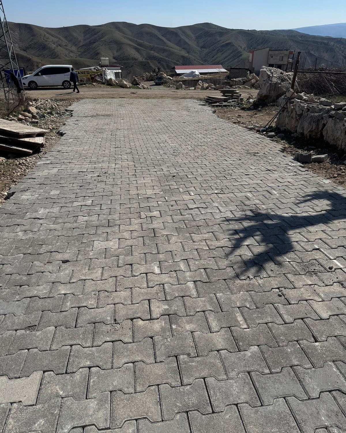 Acar Köyü’nde Parke Taşı Döşeme Çalışmaları Tamamlandı