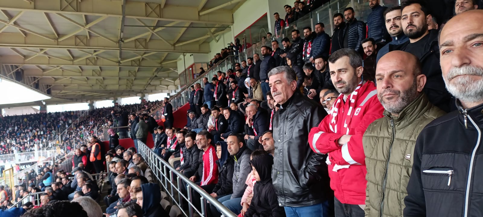 TPAO Bölge Müdürü Karataş, Petrolspor’un Galibiyetini Kutladı