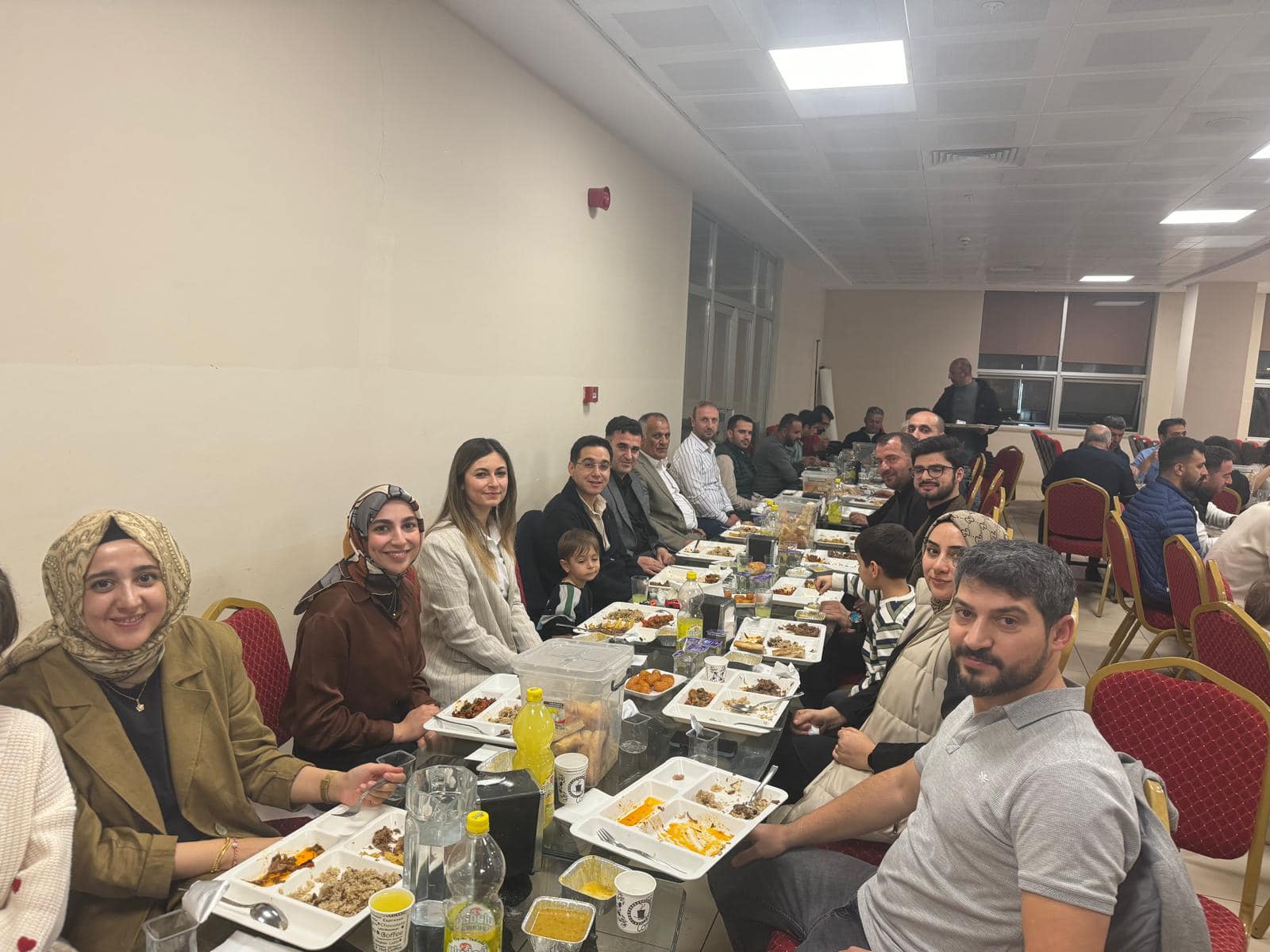 Kaymakam Öztaş, Gercüş Devlet Hastanesi’nde İftar Programına Katıldı