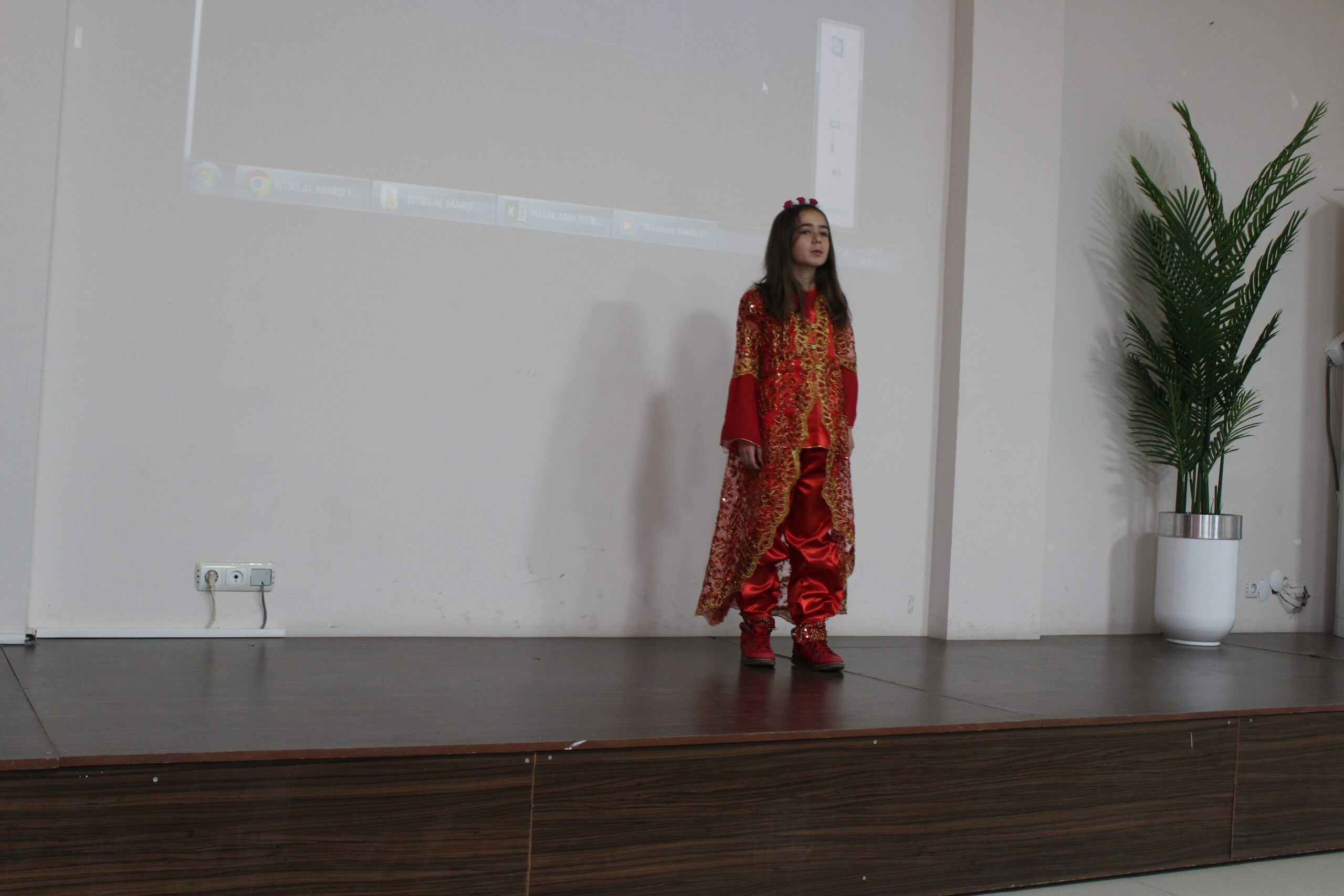 Gercüş’te İstiklal Marşı’nı Güzel Okuma Yarışması Düzenlendi