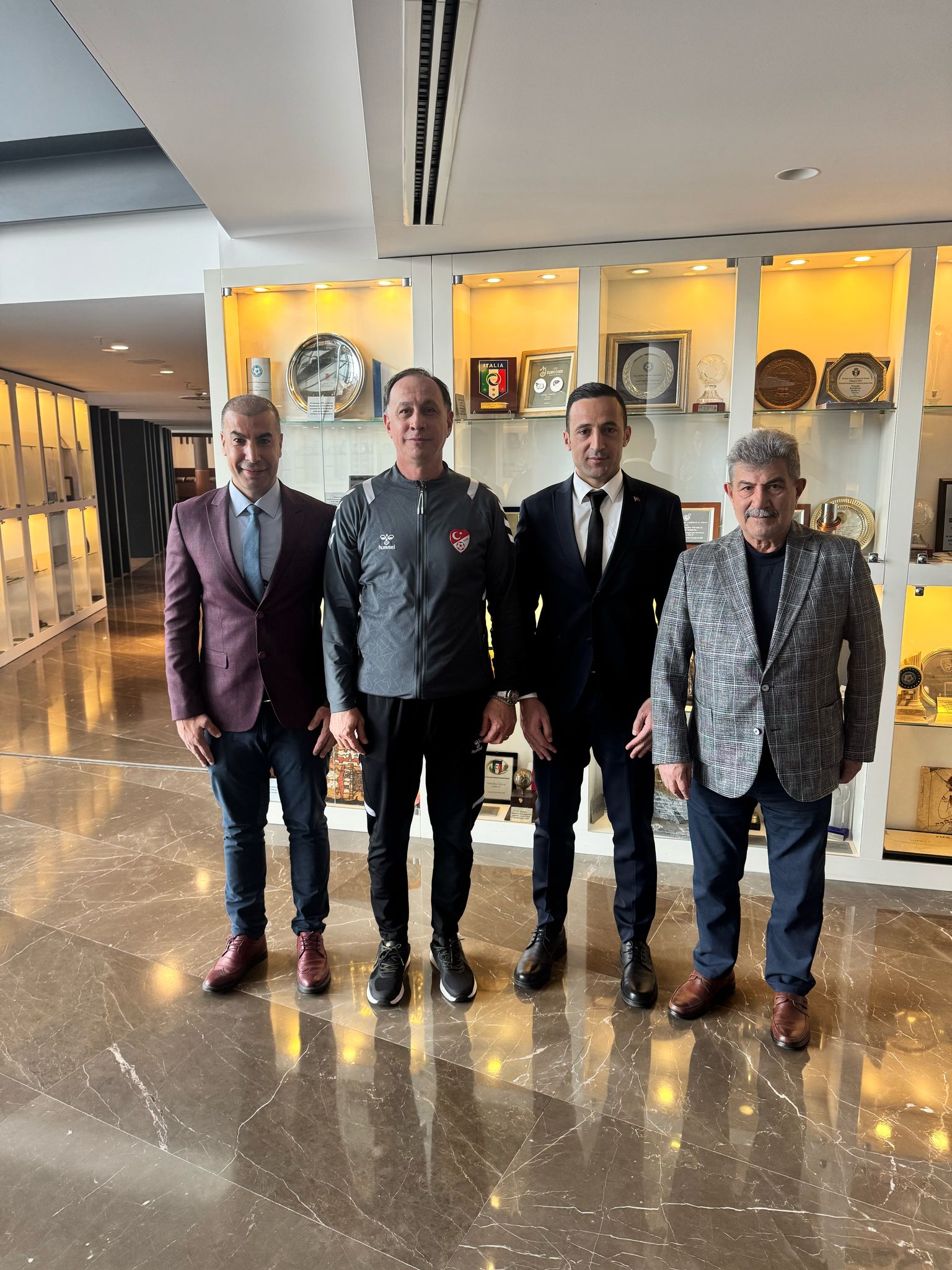 Batmanlı Hakemler İstanbul’da MHK’yi Ziyaret Etti