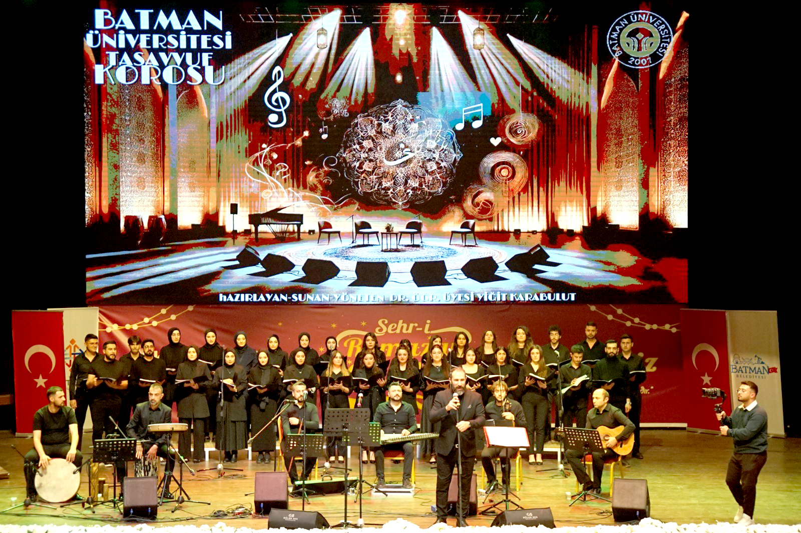 Necat Nasıroğlu Külliyesi’nde Duygusal İlahi Dinletisi