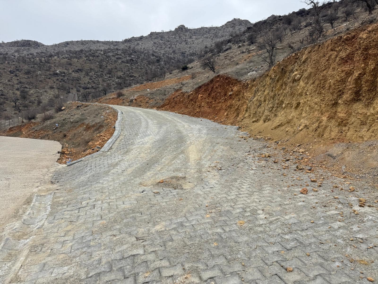 Tosunpınar Köyü Şat Mezrası’nda Yol Çalışmaları Tamamlandı