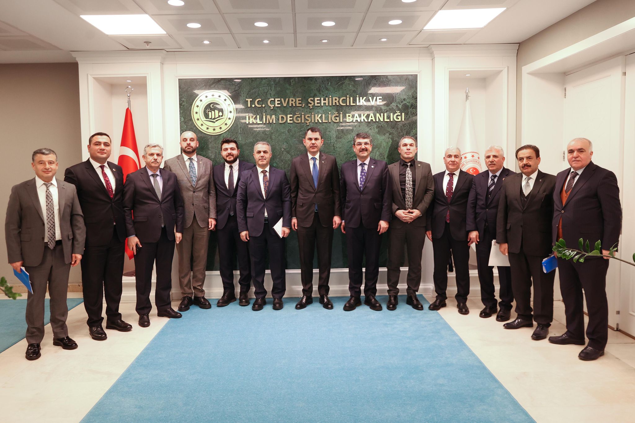 Nasıroğlu, Bakan Kurum ile Altyapı ve Kentsel Dönüşüm Konularını Görüştü