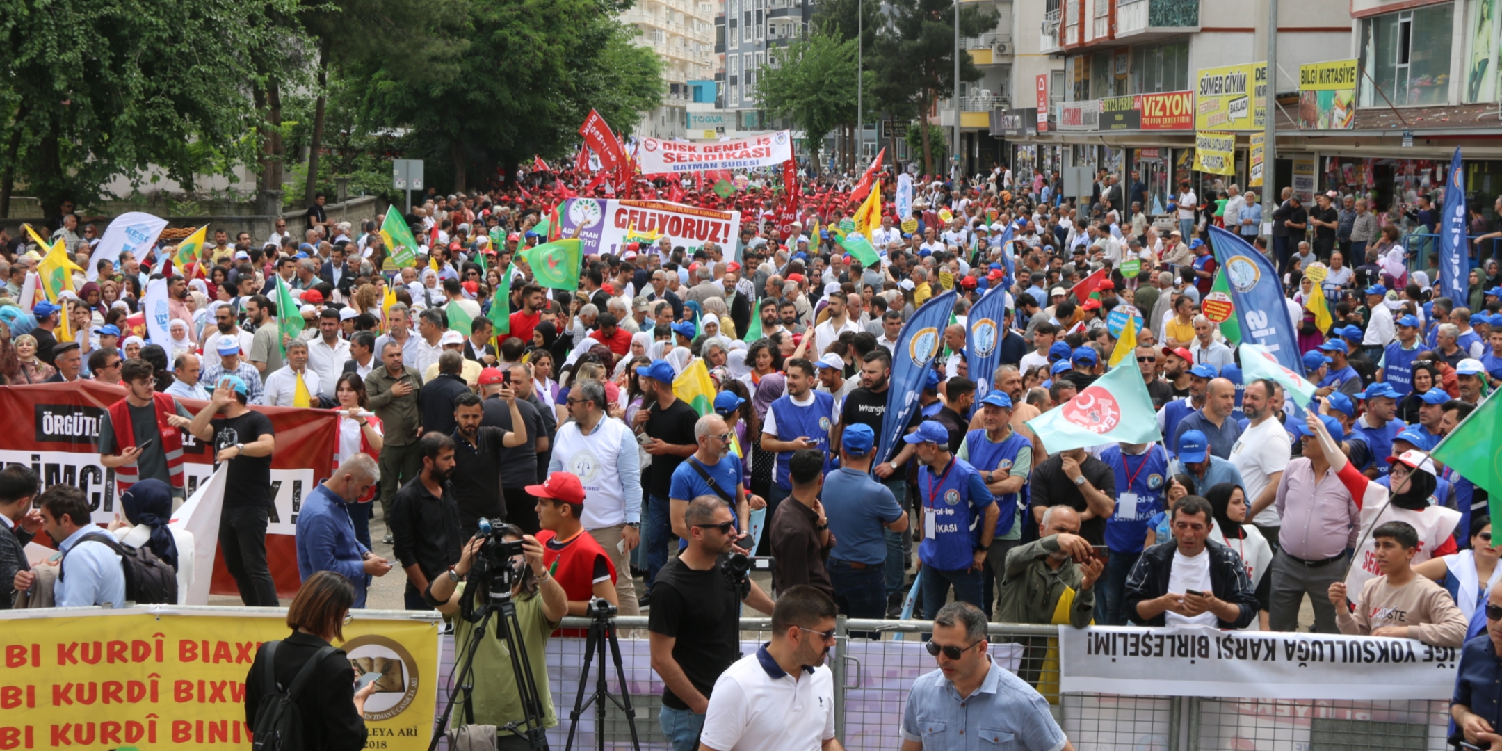 Batman’da 1 Mayıs Hazırlığı: “Emek, Barış, Demokrasi ve Adalet İçin Hep Birlikte”