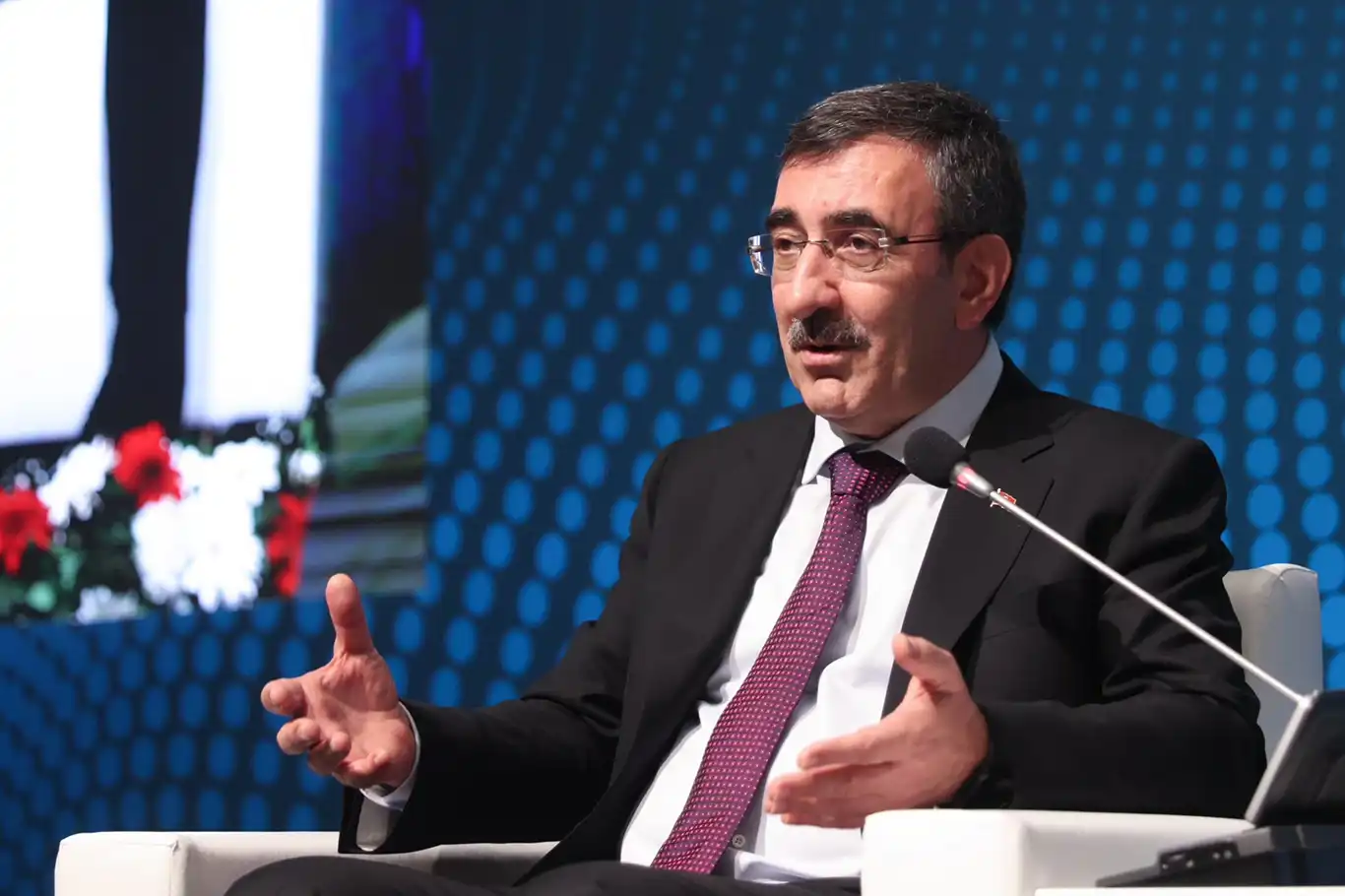 Cumhurbaşkanı Yardımcısı Yılmaz’dan Deprem Sonrası İlk Açıklama: “Geçmiş Olsun Türkiye”