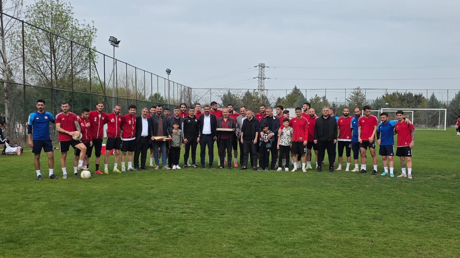 PETROL-İŞ’TEN PETROLSPOR’A DESTEK ZİYARETİ