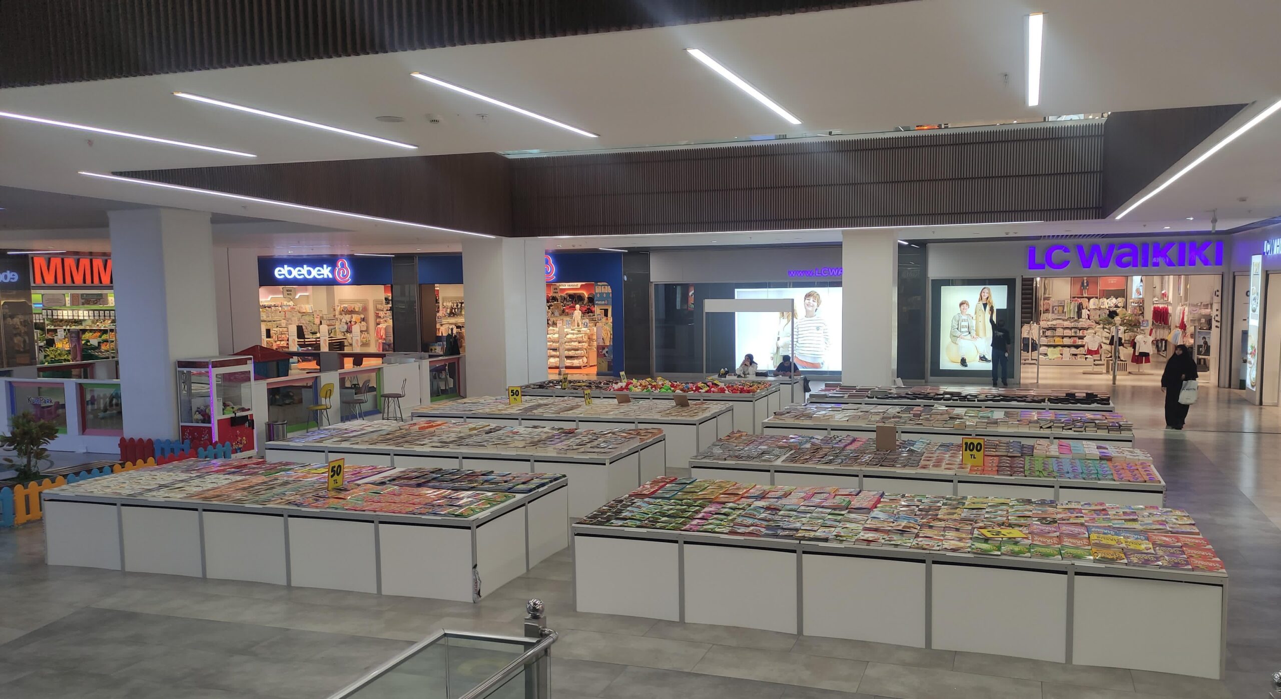 Petrolcity AVM’de Kitap Fuarı Başladı