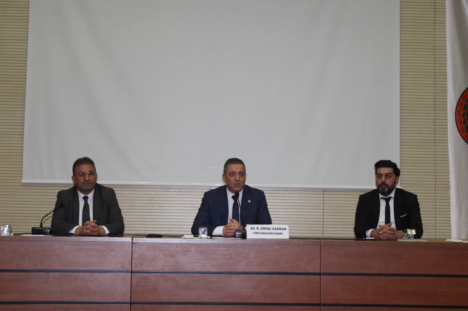 Sağkan, Meslektaşlarıyla Buluştu