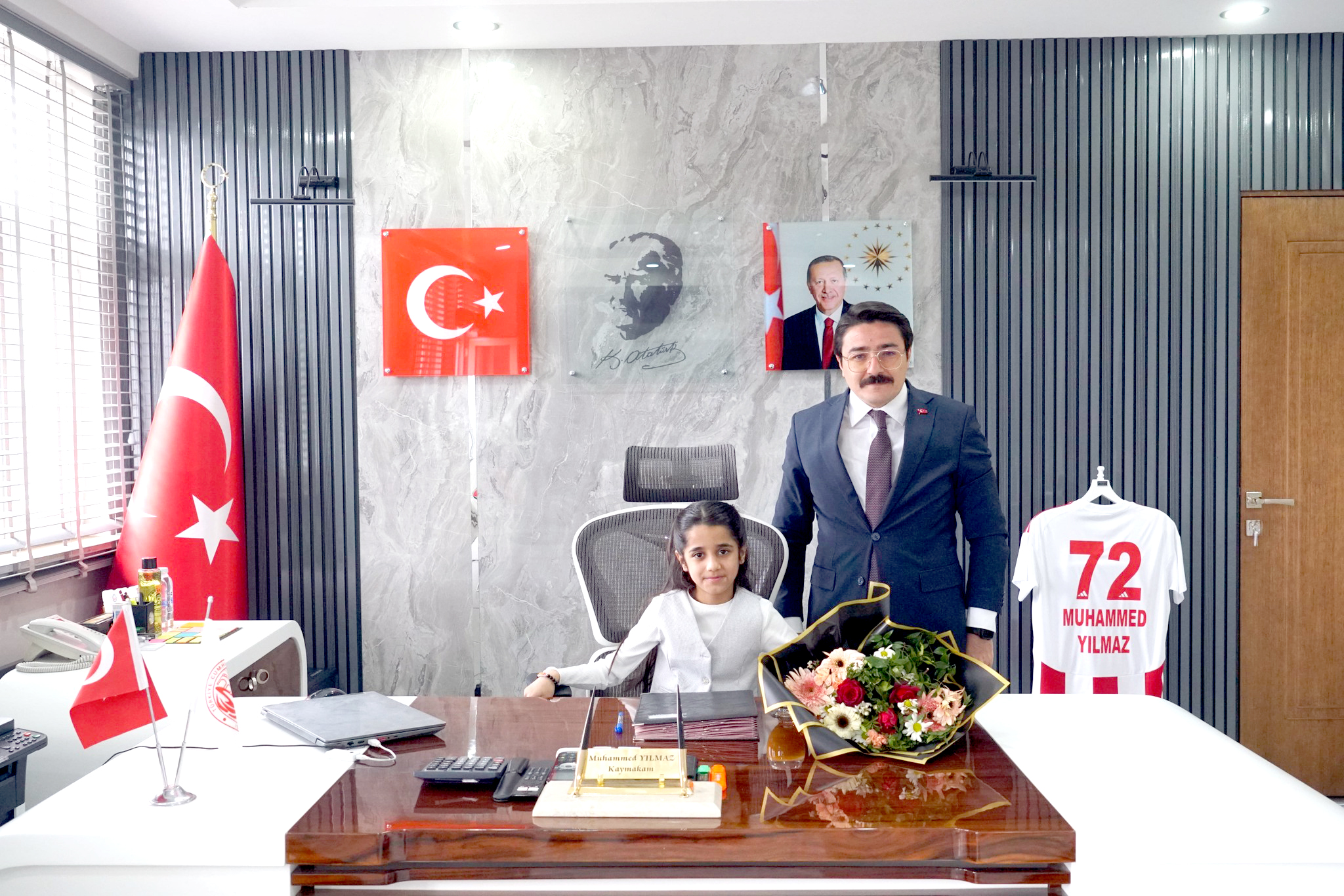 Beşiri’de Kaymakamlık Koltuğu Minik Merve’ye Emanet