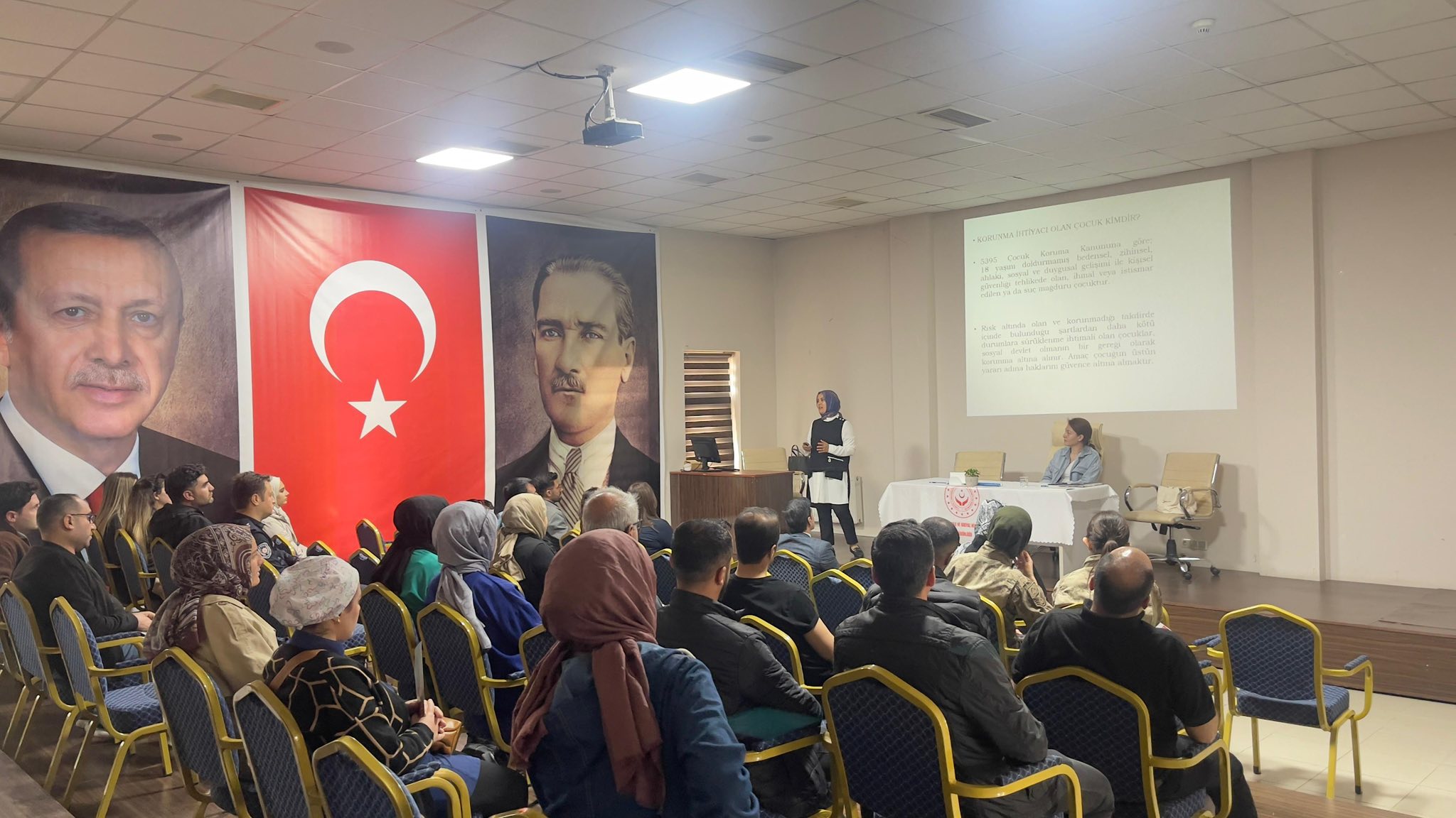 Gercüş’te Kurum Personeline ‘Koruyucu Aile’ Eğitimi