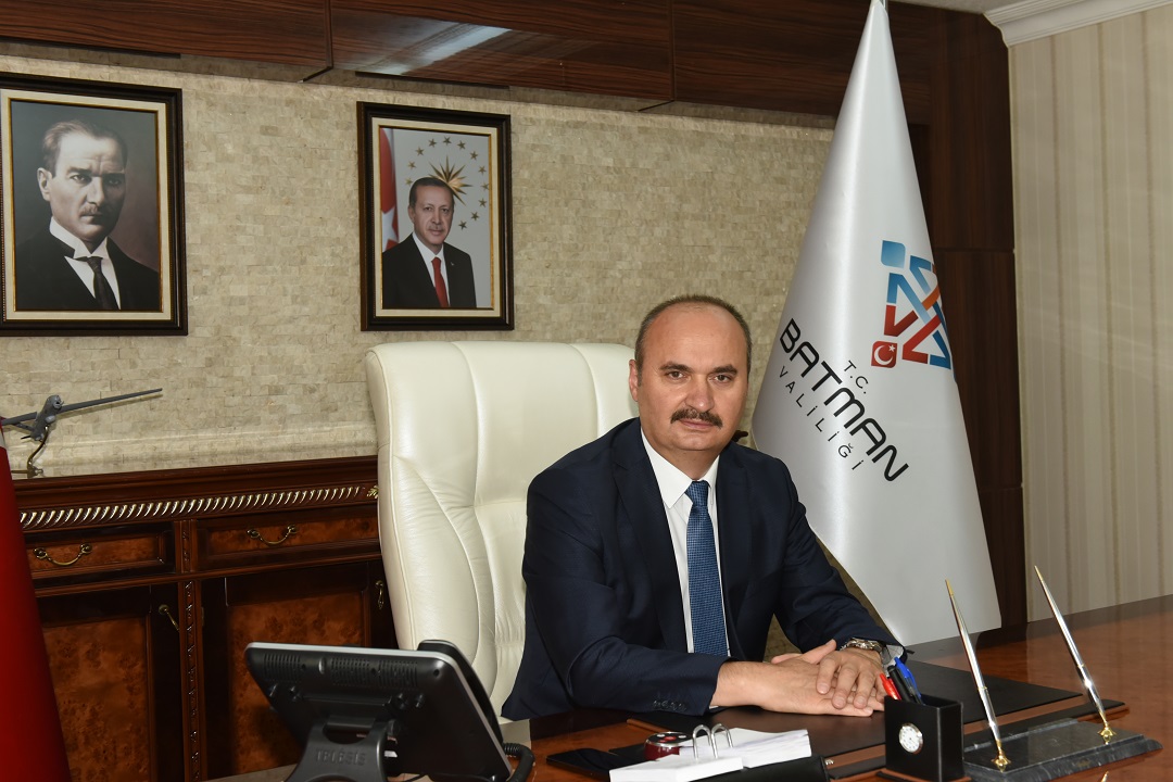 Vali Canalp, “Emekçilerimiz Ülkemizin Kalkınma Gücüdür”