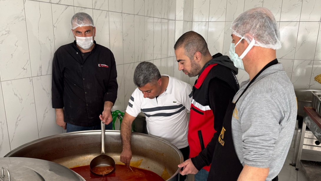 Beşiri’de Taşımalı Eğitim Yemek Hizmeti Denetlendi