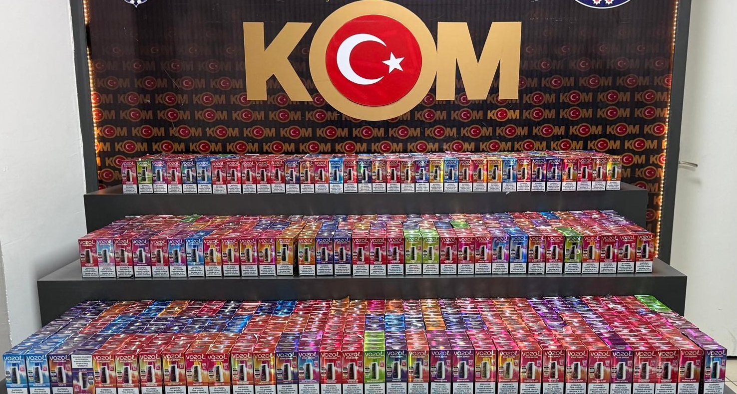 2100 Kaçak Elektronik Sigara Ele Geçirildi