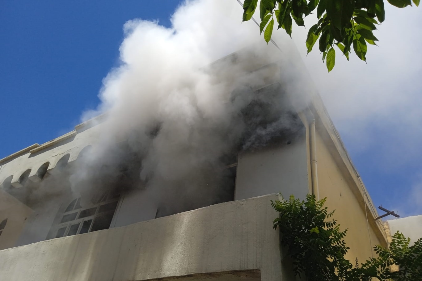 İki Katlı Evde Yangın Çıktı