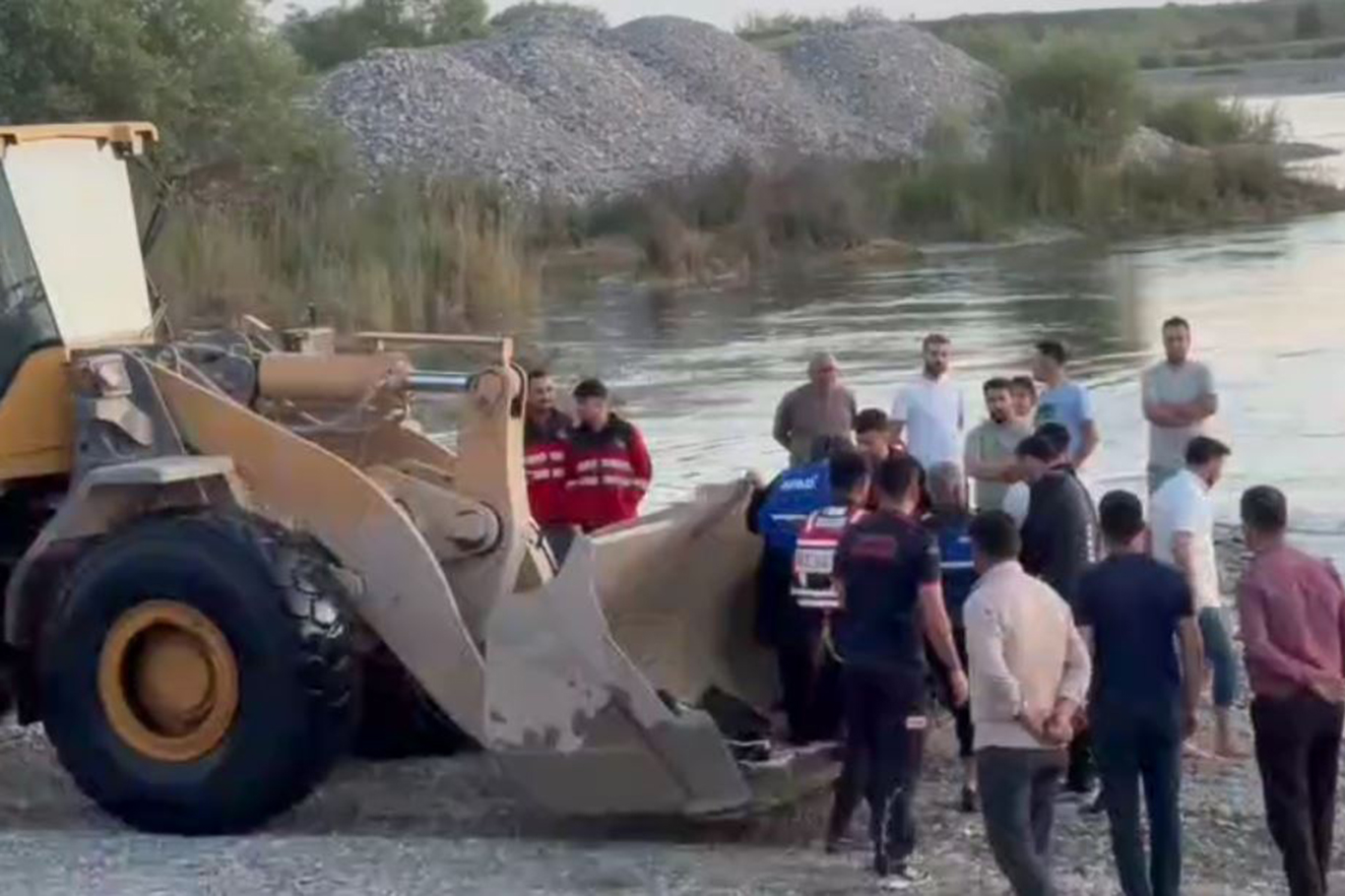 Su Seviyesinin Yükselmesiyle Mahsur Kalan 25 Kişi Kurtarıldı