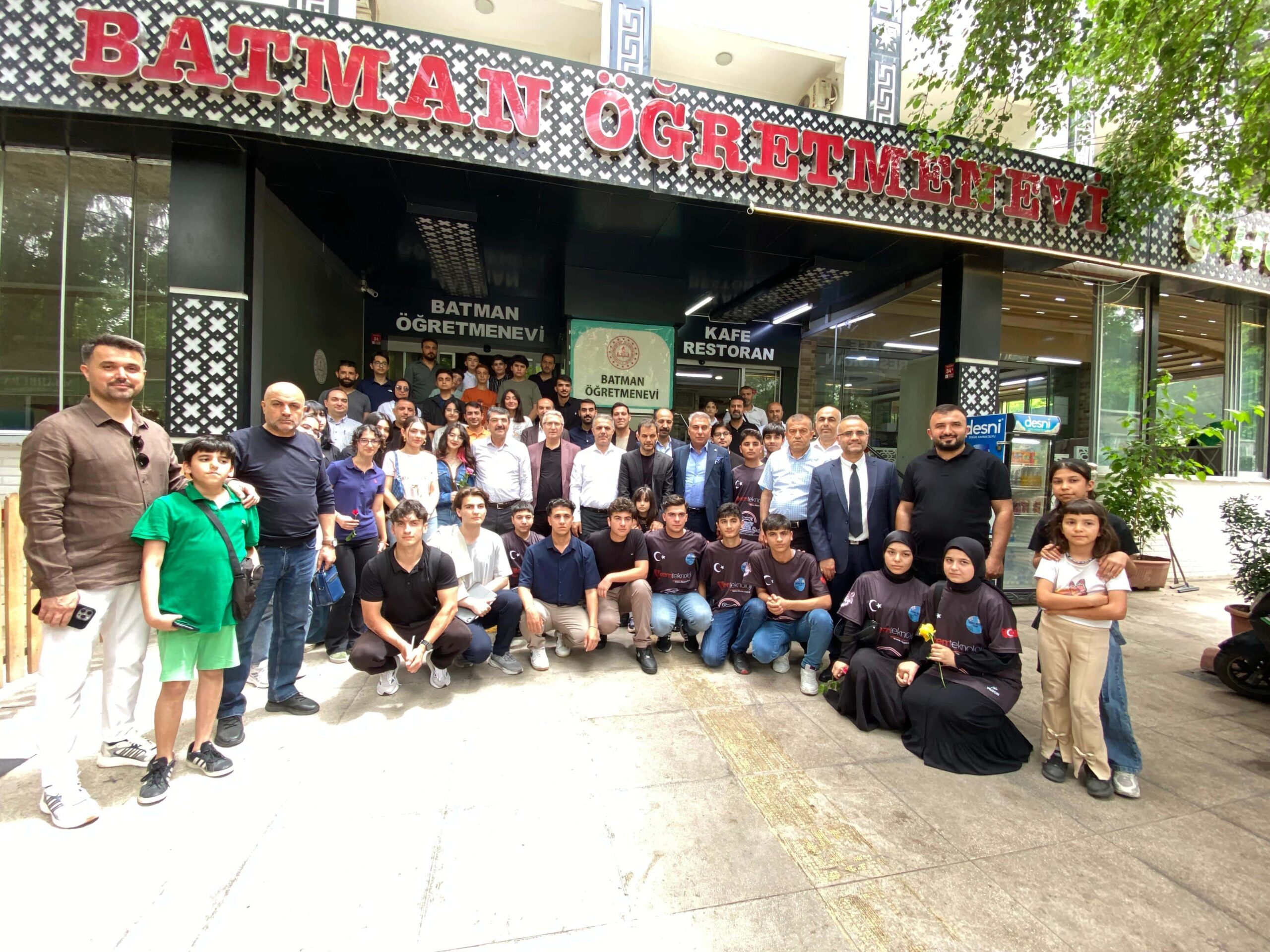 Bilim ve Teknoloji Başarısı Gösteren Öğrencilere Moral Kahvaltısı