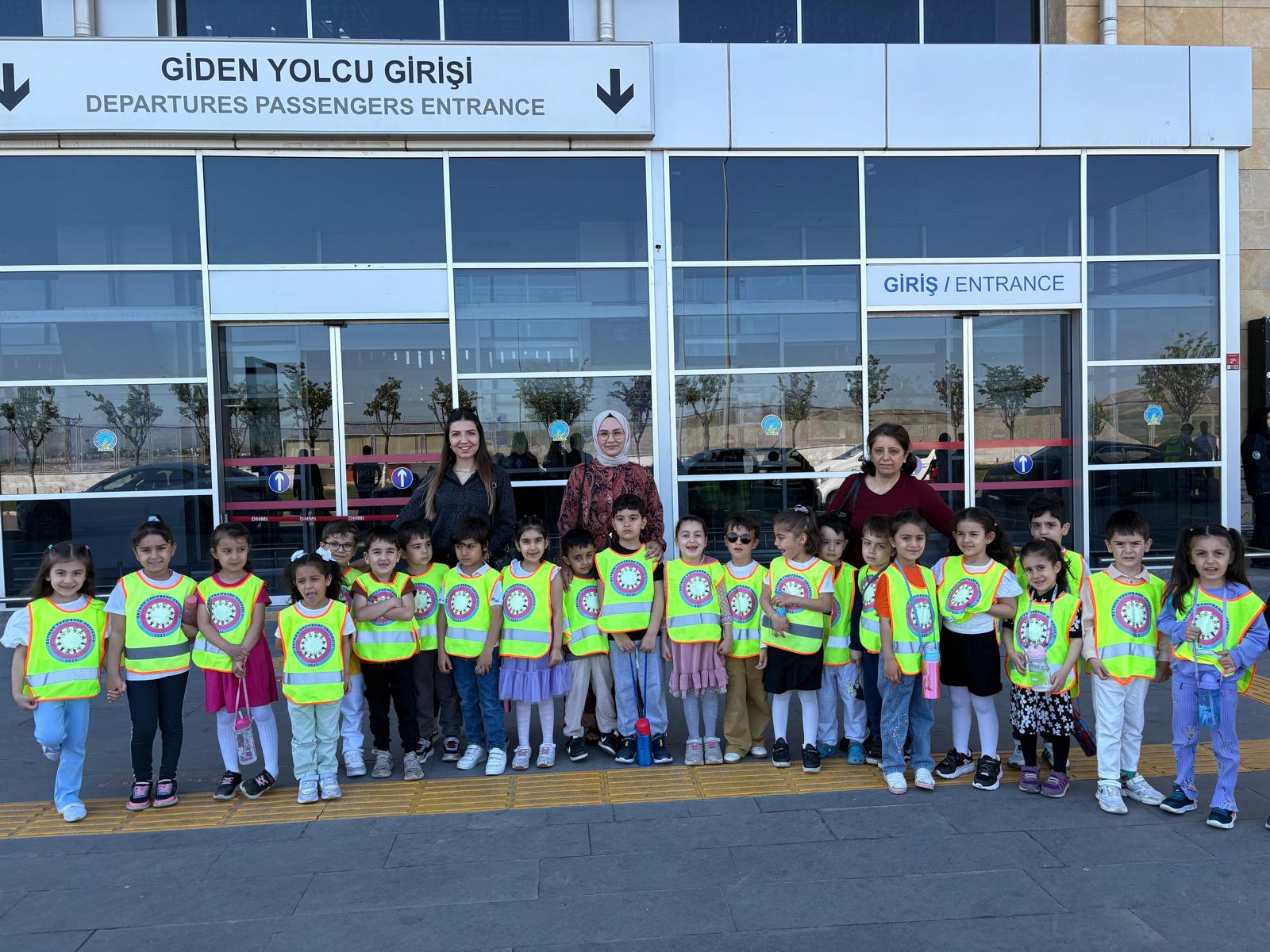 Minikler Batman Havalimanı’nda Havacılığı Tanıdı