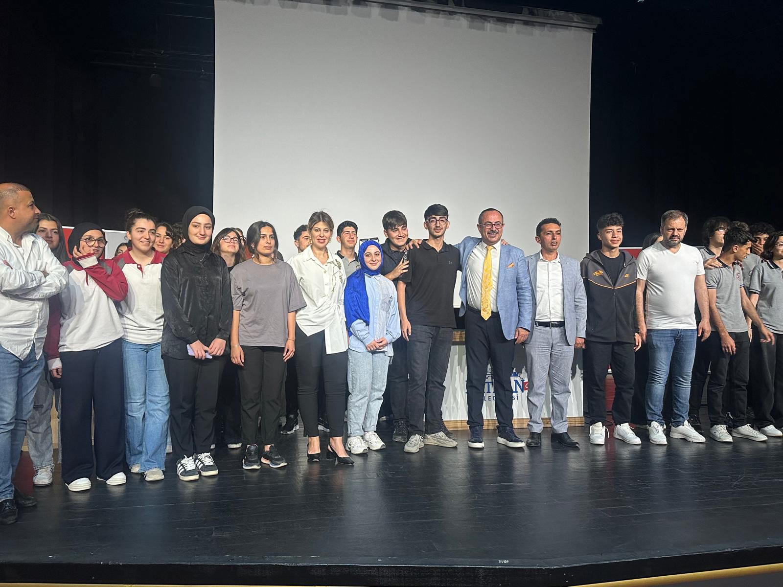 Öğrencilere ve Ailelere Sınav Başarısının Yolları Anlatıldı