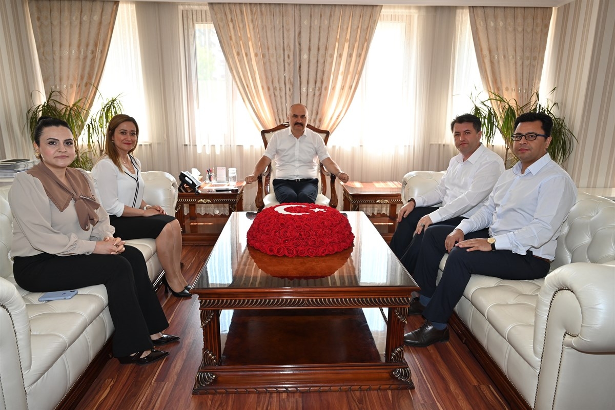 Tapu ve Kadastro Haftası Dolayısıyla Vali Canalp’e Ziyaret