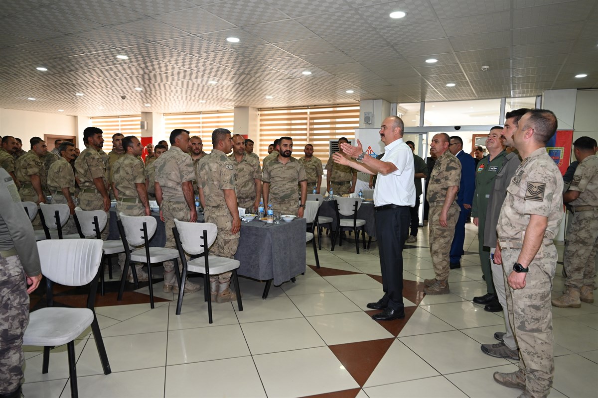 Vali Canalp, Güvenlik Korucularını Ağırladı