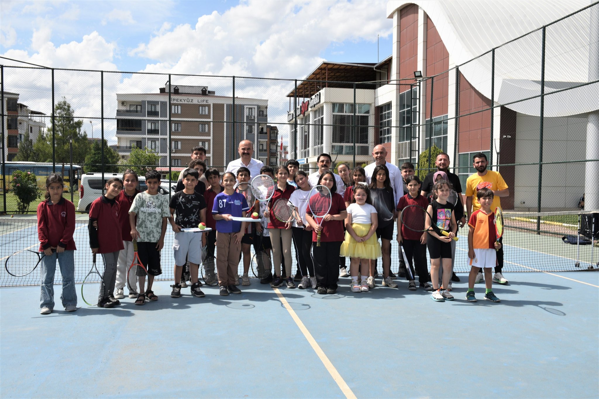 Vali Canalp, Spor Kompleksinde İncelemelerde Bulundu