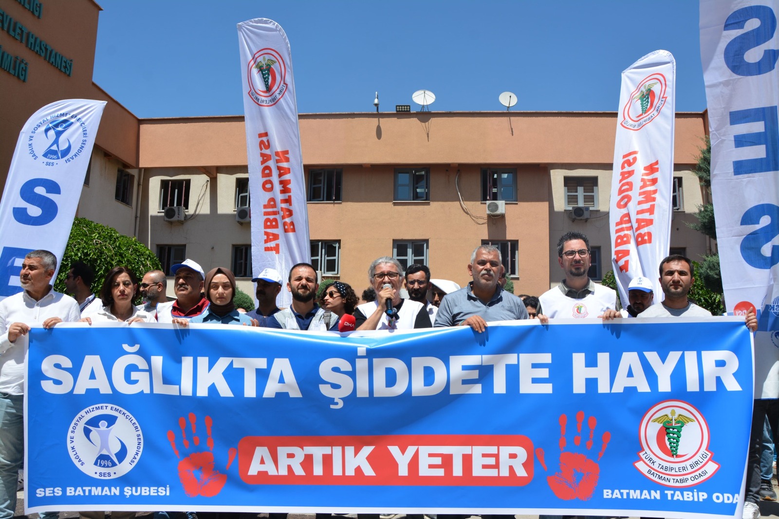 “Şiddet Sona Ersin” Çağrısı Hastane Bahçesinden Yükseldi