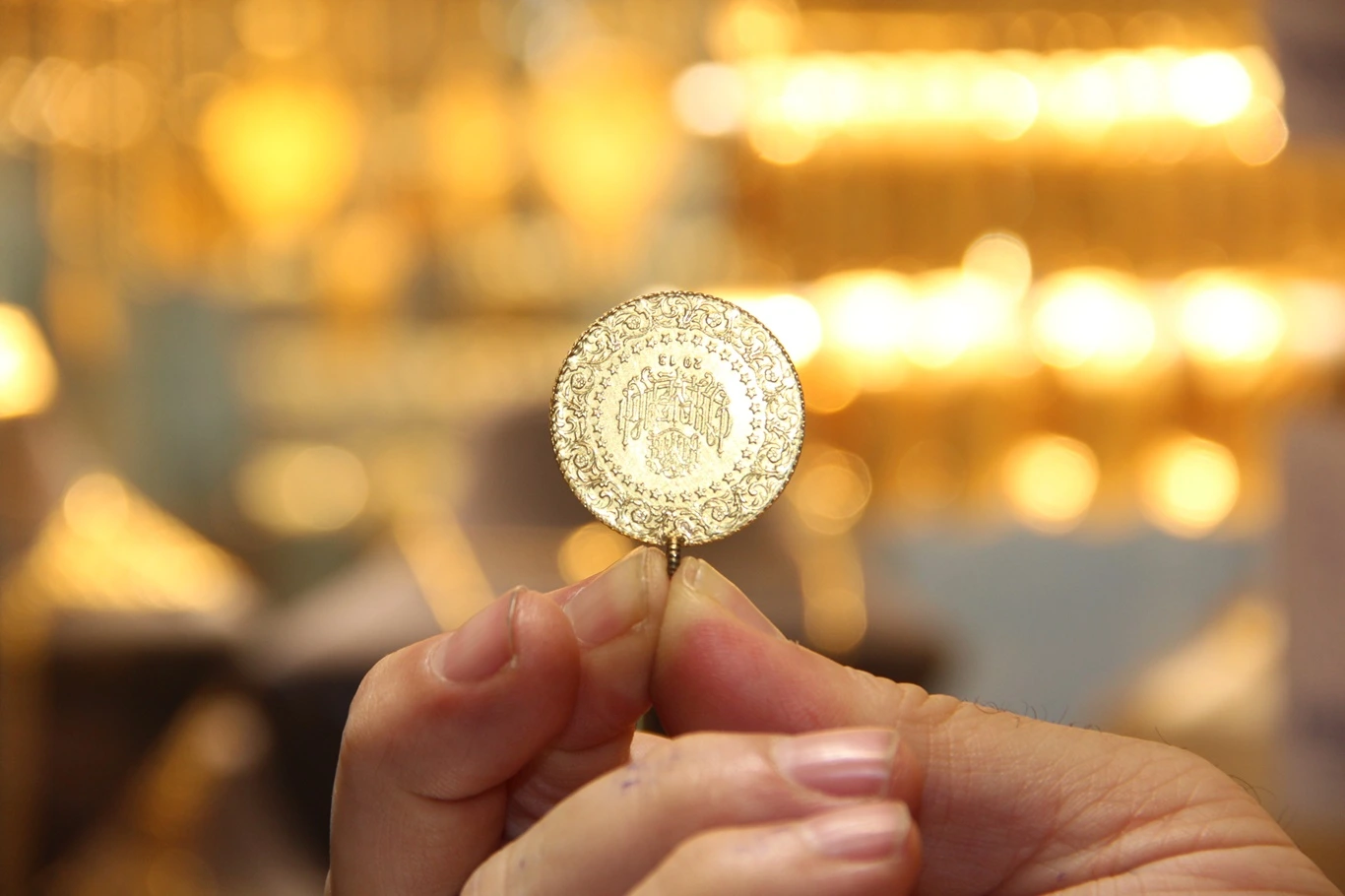 Altın Piyasasında Savaşın Etkisi: Esnaf Satamıyor, Vatandaş Alamıyor