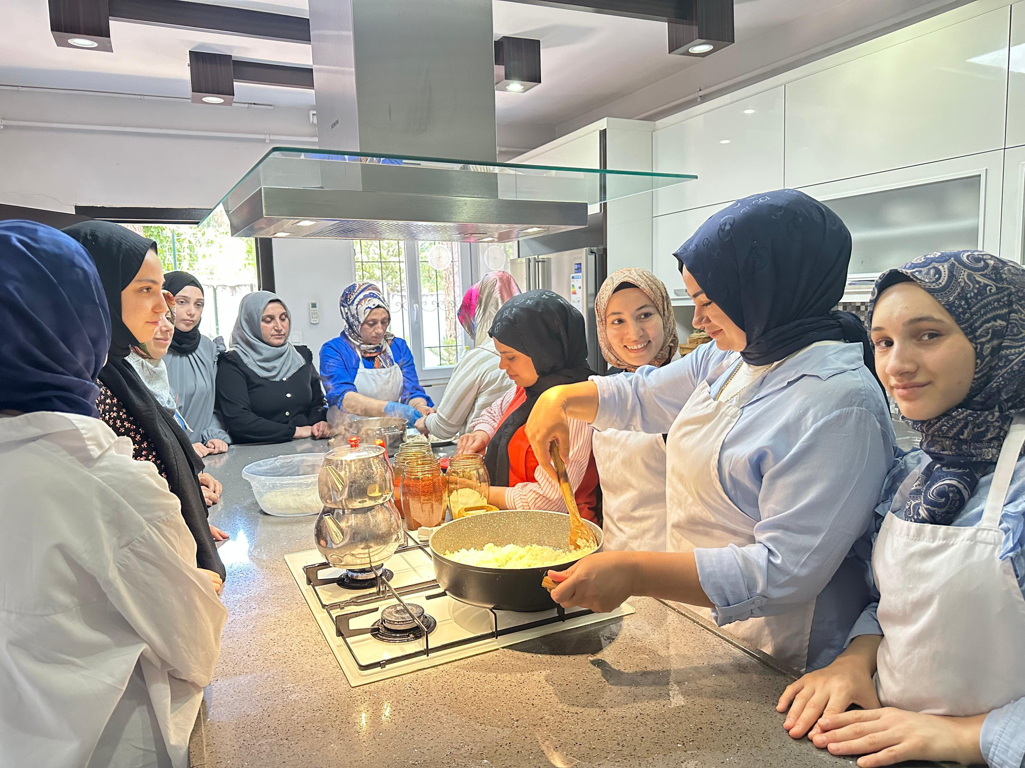 Aşçılık Kursuyla Meslek ve Özgüven Kazanıyorlar