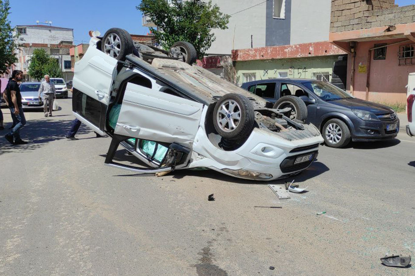 Batman’da Trafik Kazası: Kamyonet Takla Attı, 1 Yaralı