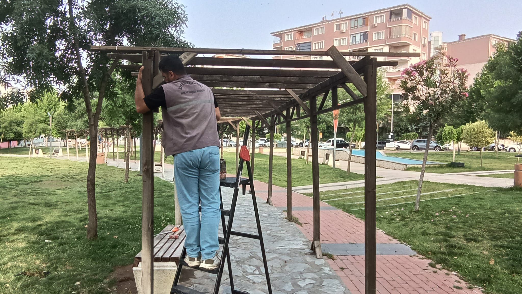 Belediye Bayramda Boş Durmadı, Parklar Yenilendi