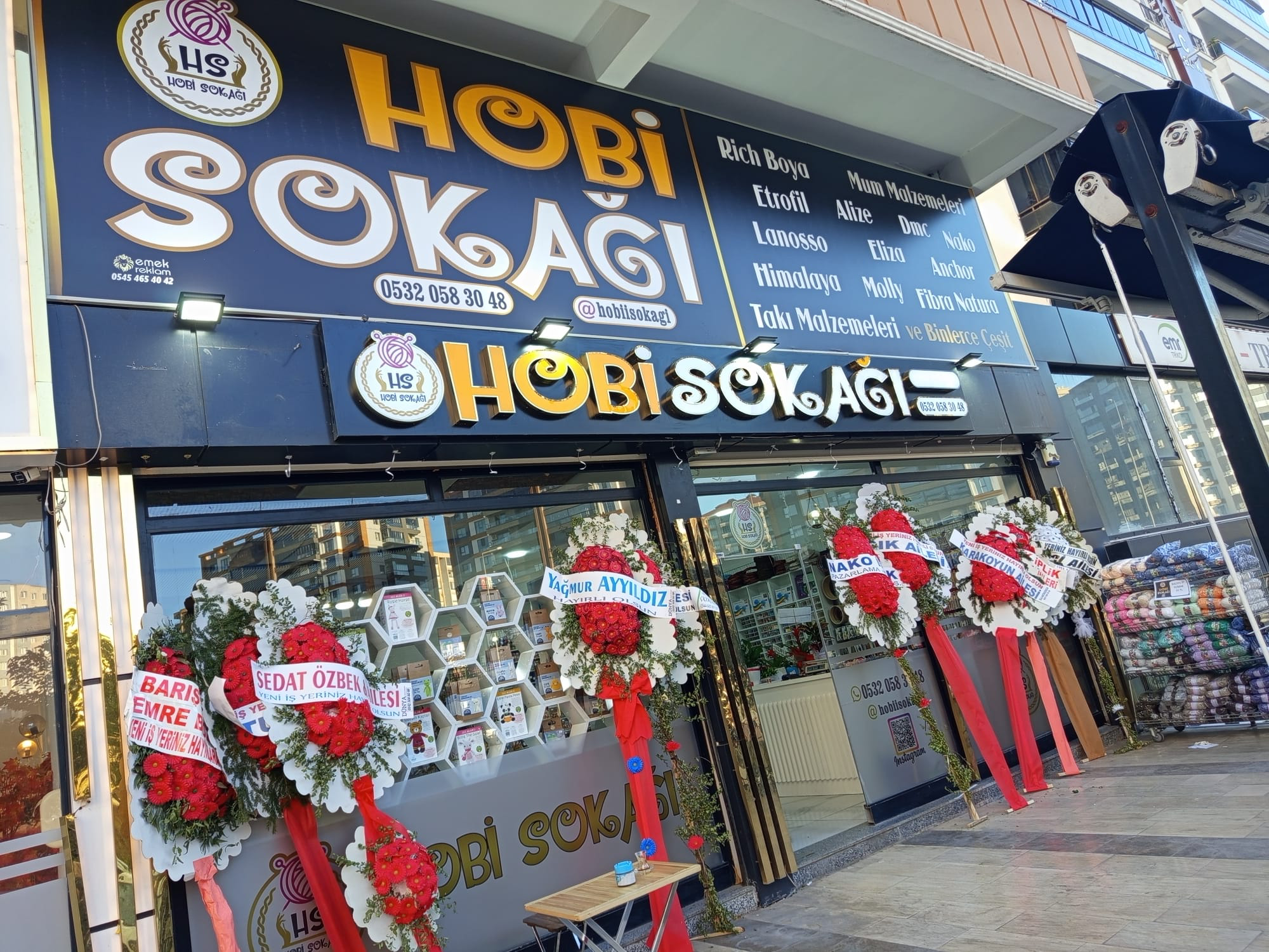 Hobi Sokağı, Yeni Şubesiyle Hizmet Vermeye Devam Ediyor