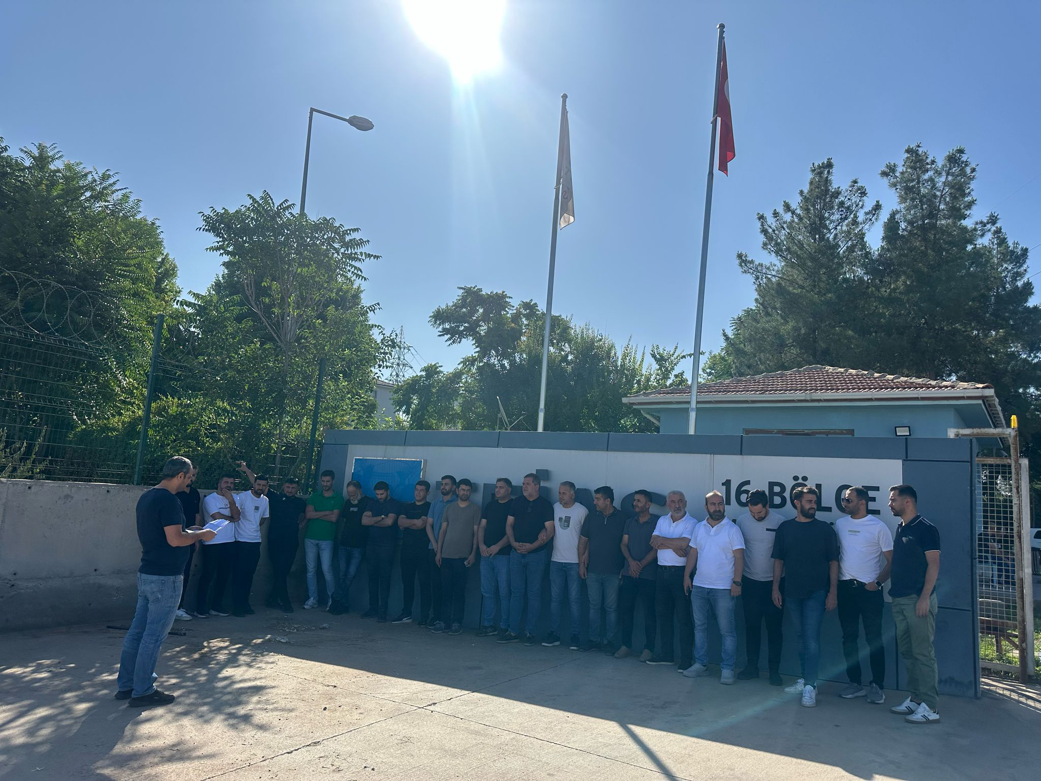 Kamu İşçileri Toplu Sözleşme Teklifini Protesto Etti