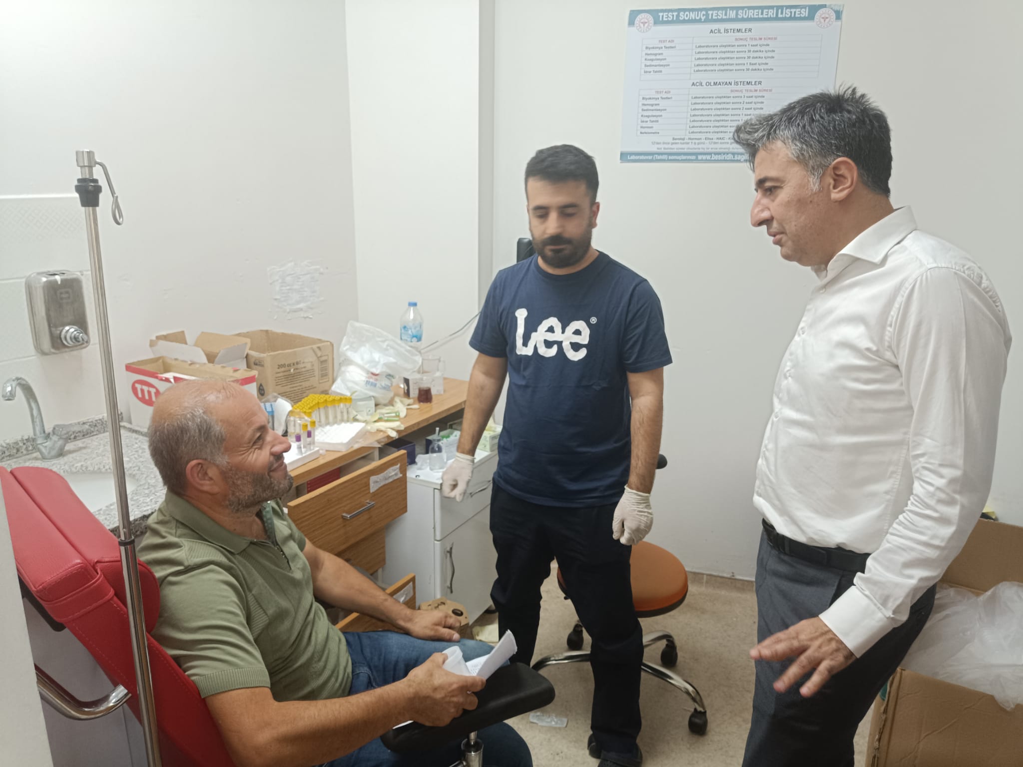 Müdür Solmaz’dan Beşiri’de Sağlık Tesislerine Ziyaret