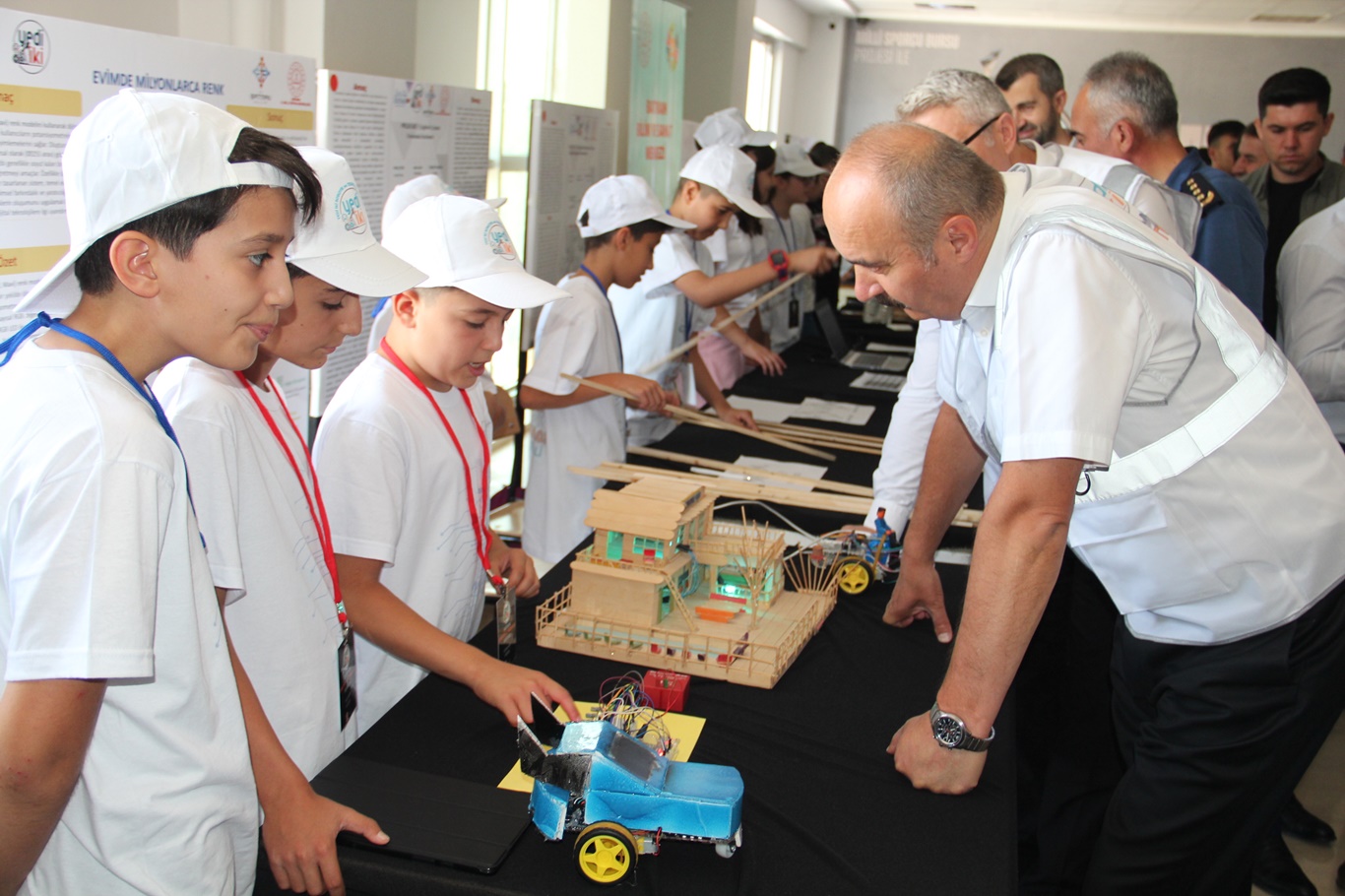 “Robotik ve Teknoloji Fuarına” yoğun ilgi