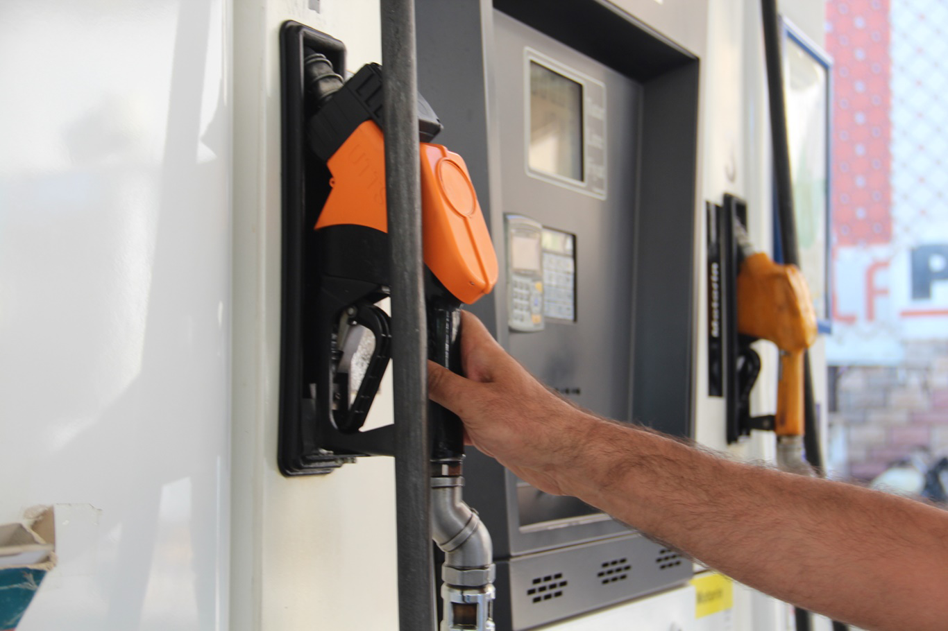 Savaşın Etkisiyle Akaryakıtta Yükseliş: Mazota 11 Günde 9 TL Zam