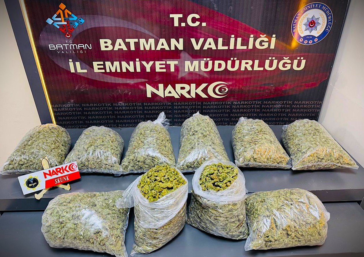 Düzenlenen Operasyonda 10 Kilo 100 Gram Skunk Ele Geçirildi
