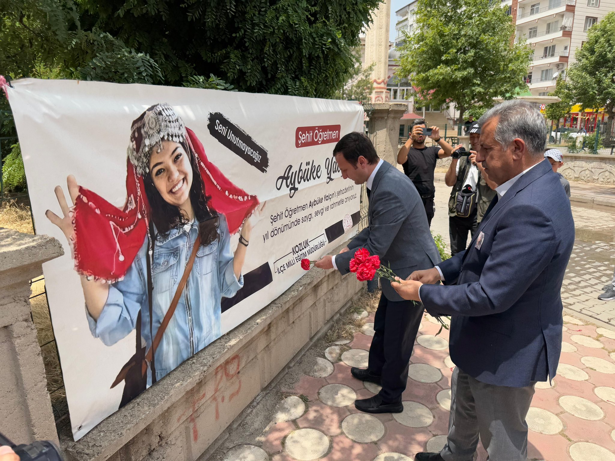 Şehit Öğretmen Şenay Aybüke Yalçın ve Jandarma Personelleri Törenle Anıldı