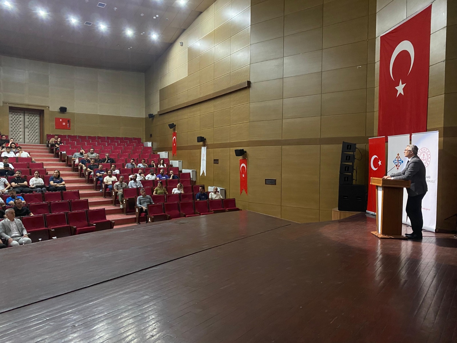 Beden Eğitimi Öğretmenleri Değerlendirme Toplantısı Yapıldı