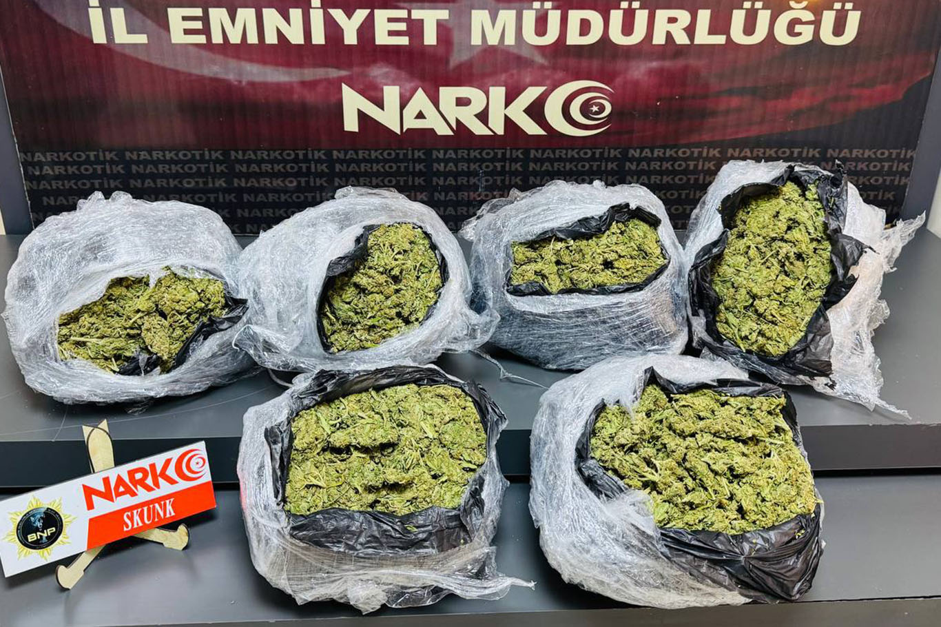 Batman’da 5 Kilo Skunk Ele Geçirildi