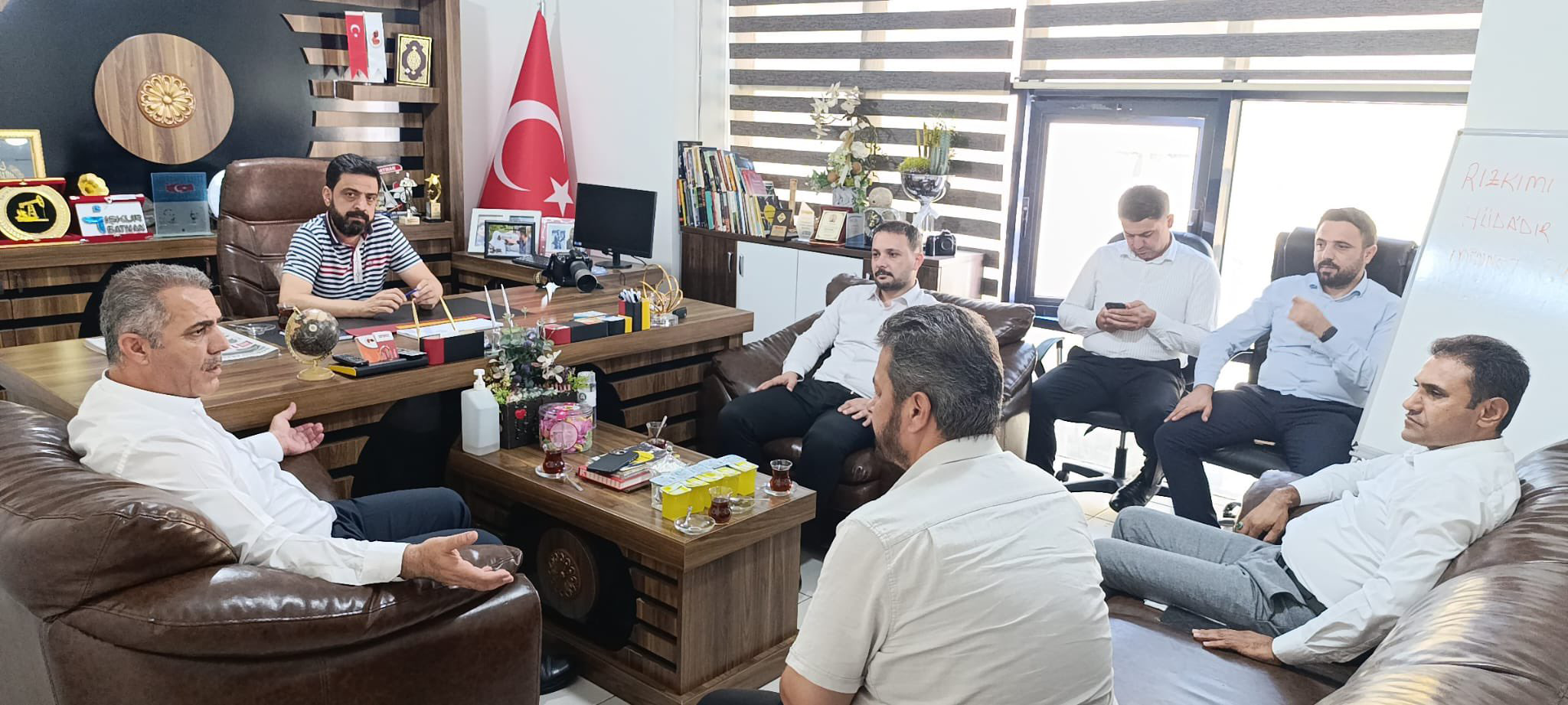 AK Parti Heyetinden Tarafsız Haber’e Taziye Ziyareti