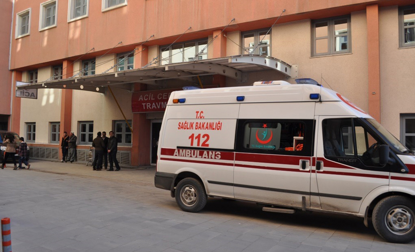 Aile Kavgası Kanlı Bitti: 3 Yaralı