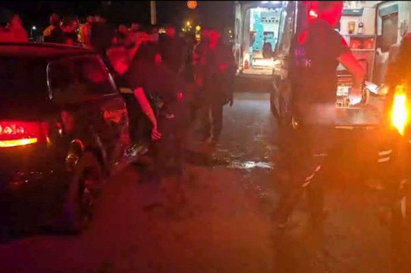 Gece Yarısı Trafik Kazası: 2 Kişi Yaralandı