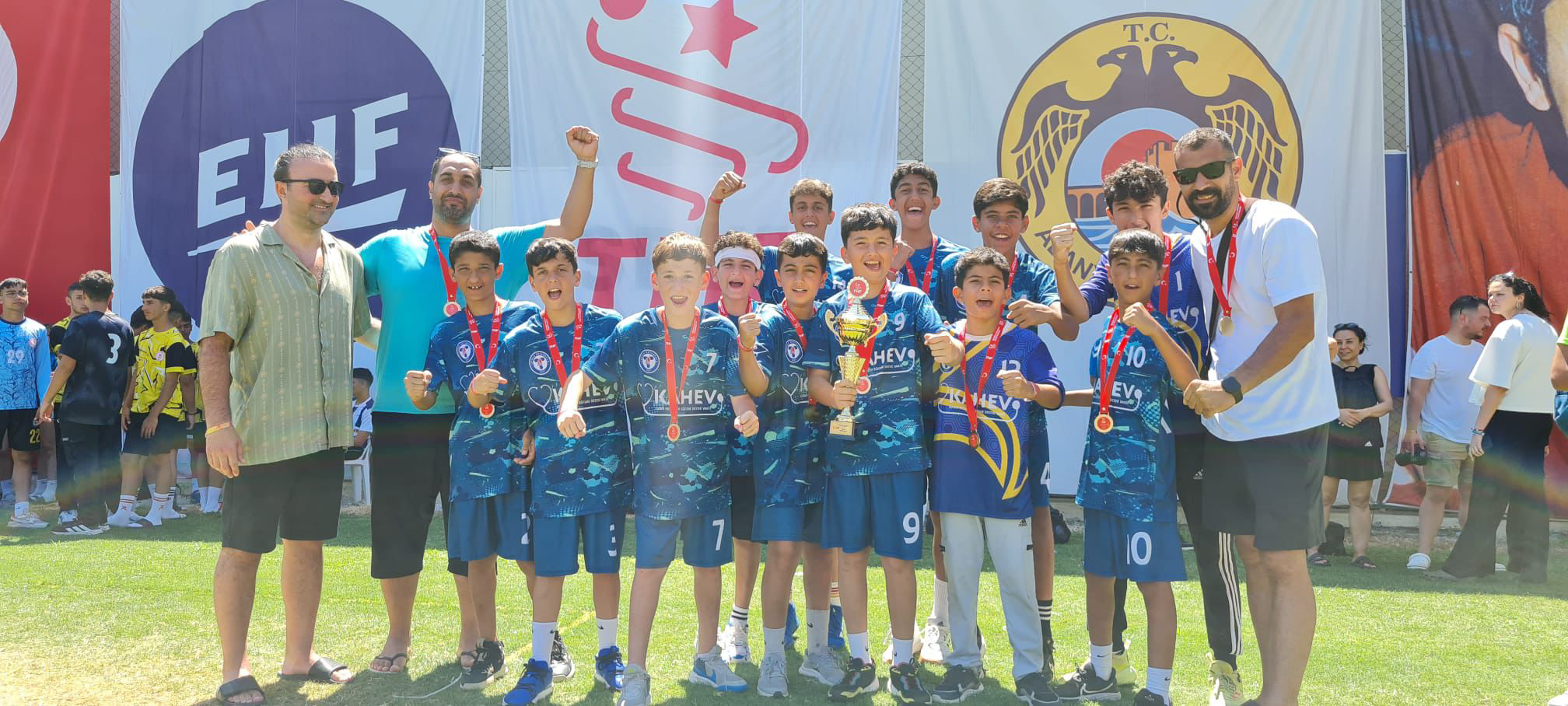 Hentbol Takımları Türkiye Şampiyonu ve İkincisi Oldu